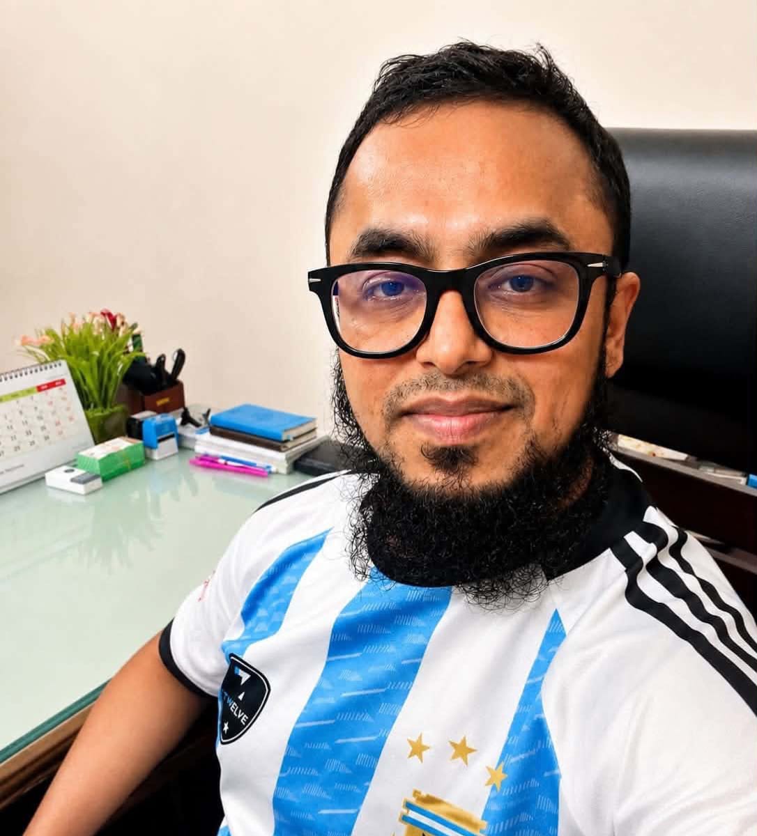 জিয়াউর রহমানকে ‘কুখ্যাত’ ও তারেক রহমানকে ‘কুলাঙ্গার’ বলে কটুক্তি, ববি কর্মকর্তার বক্তব্য ভাইরাল